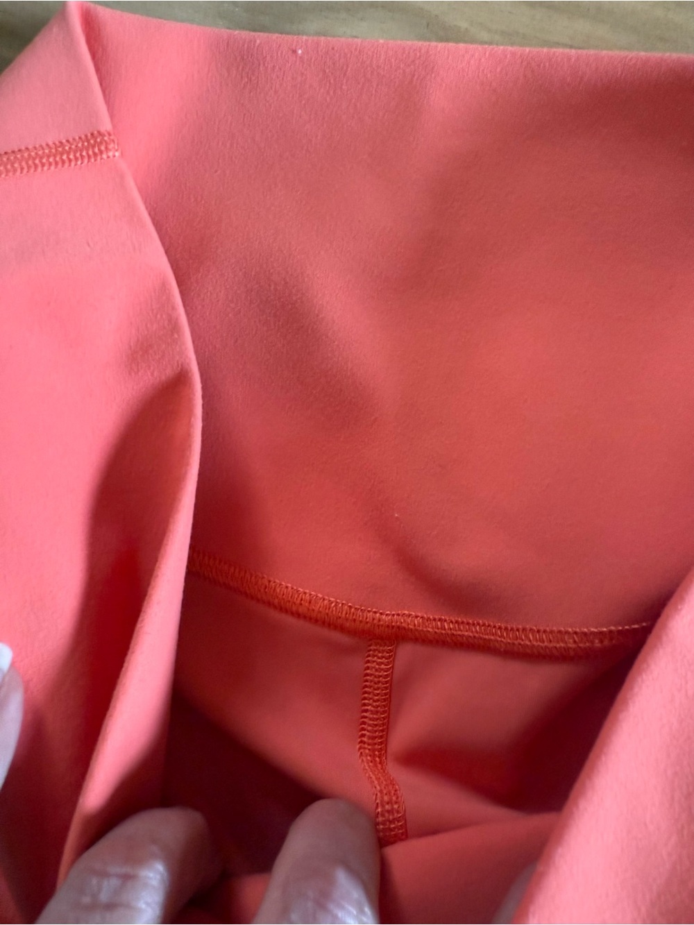 Ladies Vuori Studio Pockets Shorts in Grapefruit - Sz M - Picture 7 of 12